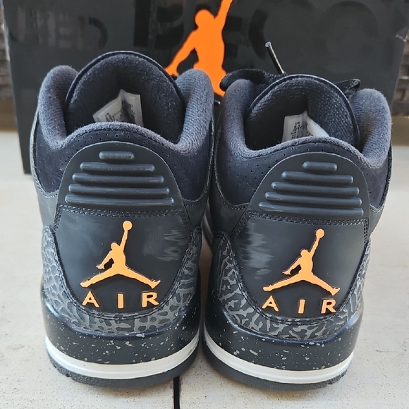 Air Jordan 3 Retro Sneakers - Picture 2 of 11